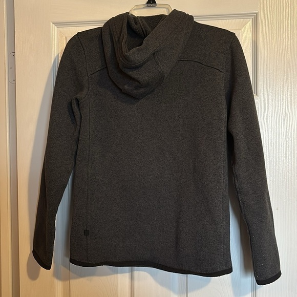 Lululemon Its Fleecing Cold women’s gray pullover hoodie size 6 - Picture 5 of 8